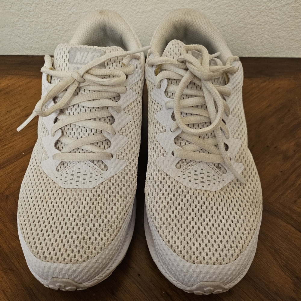 NIKE ZOOM ALL OUT LOW WOMEN RUNNING SHOE WHITE/WHITE SIZE 8